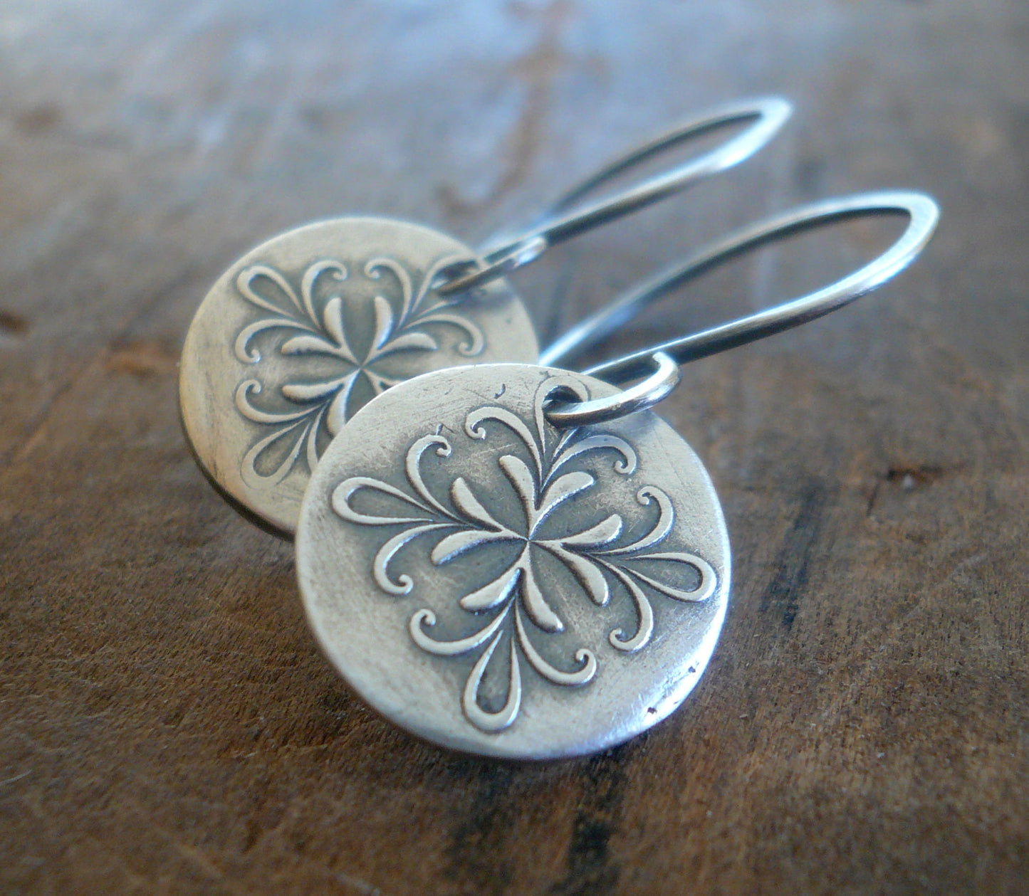 Medallion Medium Style I Necklace - Oxidized fine and Sterling Silver. Handmade