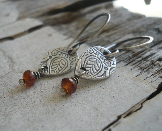 Mehndi Spice Earrings- Oxidized fine silver. Spessartite Garnet. Dangle earrings.Handmade
