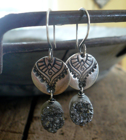 Noceur Oval Earrings - Handmade. Oxidized fine and sterling silver. Druzy