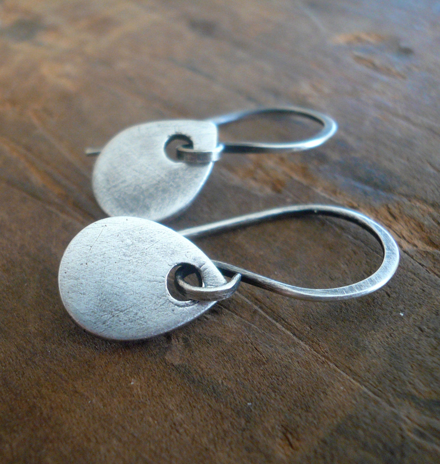 Essential Earrings Medium Tear - Handmade. Oxidized Fine and sterling silver dangle earrings
