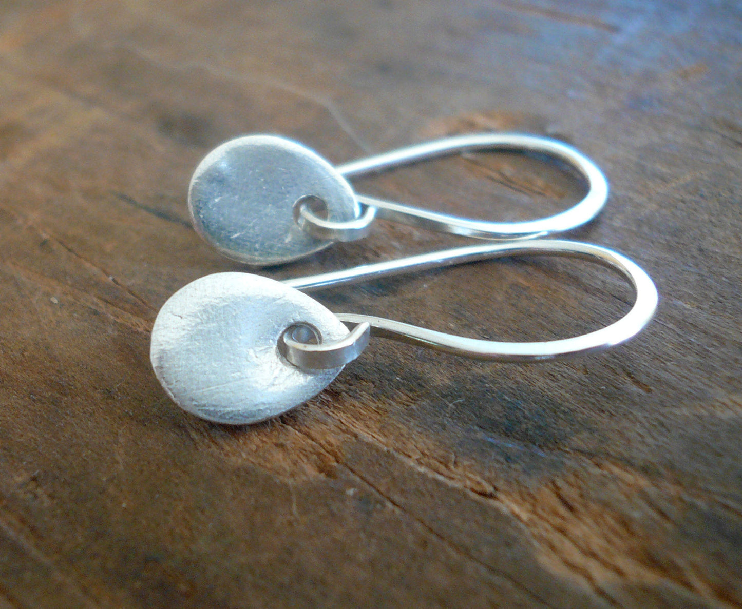 Essential Earrings Small Tear - Handmade. Fine and sterling silver dangle earrings