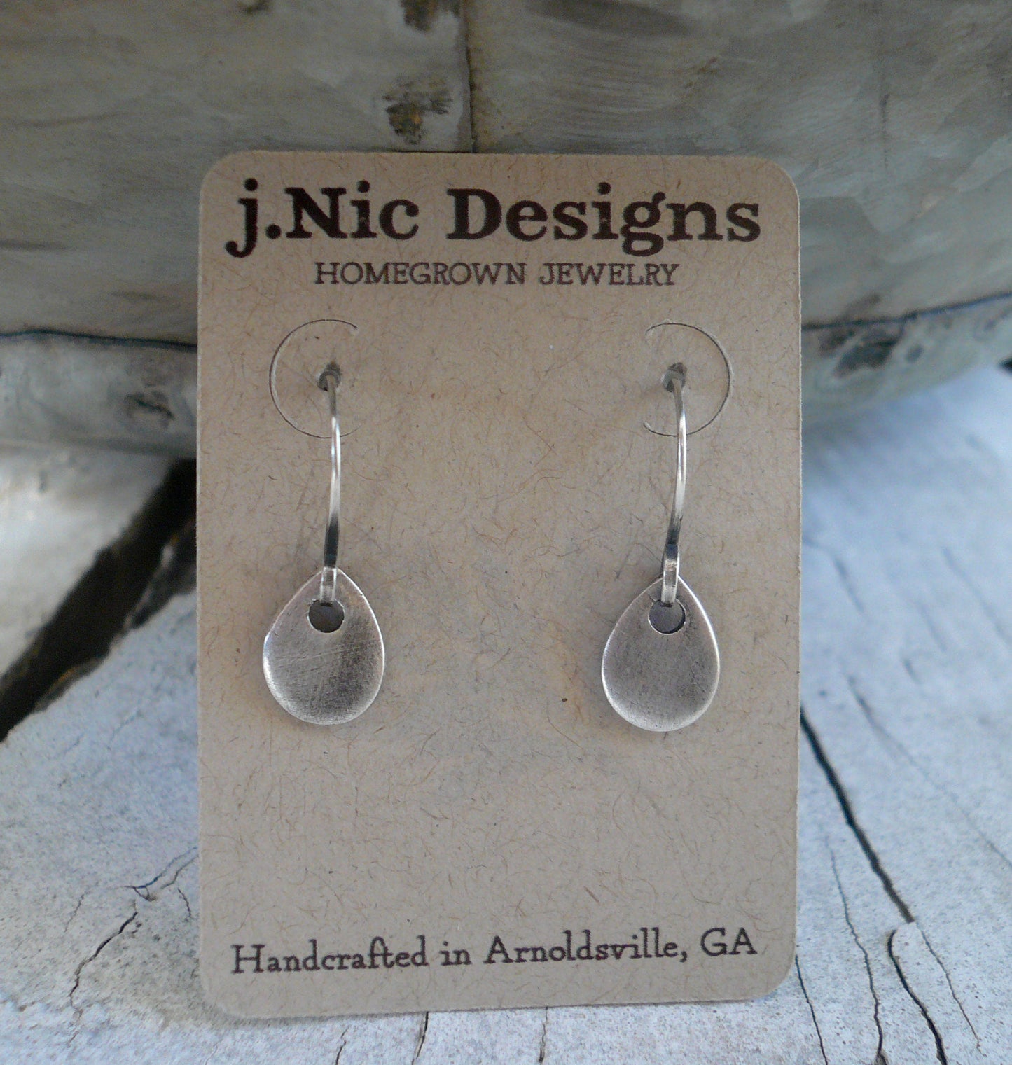 Essential Earrings Medium Tear - Handmade. Oxidized Fine and sterling silver dangle earrings