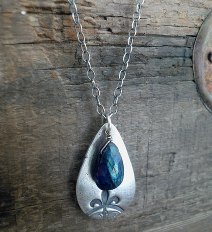 Creole Collection Necklace - Handmade. Blue Labradorite/Spectrolite. Oxidized Fine and Sterling Silver