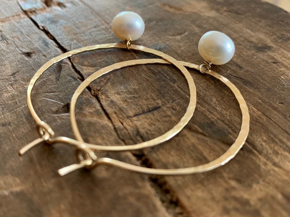 Mangly Hoops with Pearls in Gold - Choice of 6 sizes. Handmade. Hammered. 14k goldfill hoops. White freshwater pearls.