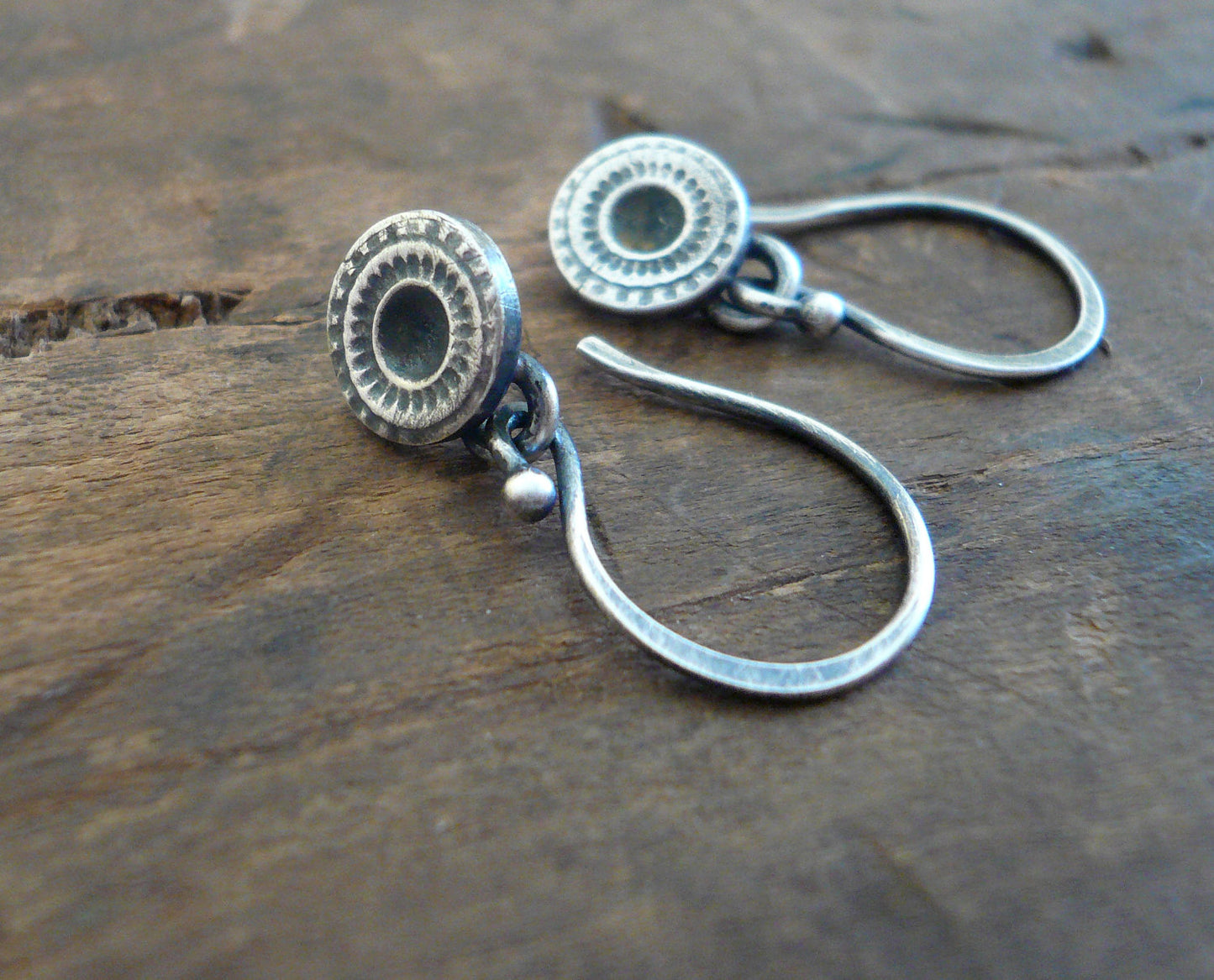 Savannah. Old South Collection Earrings - Oxidized fine silver. Dangle earrings. Handmade